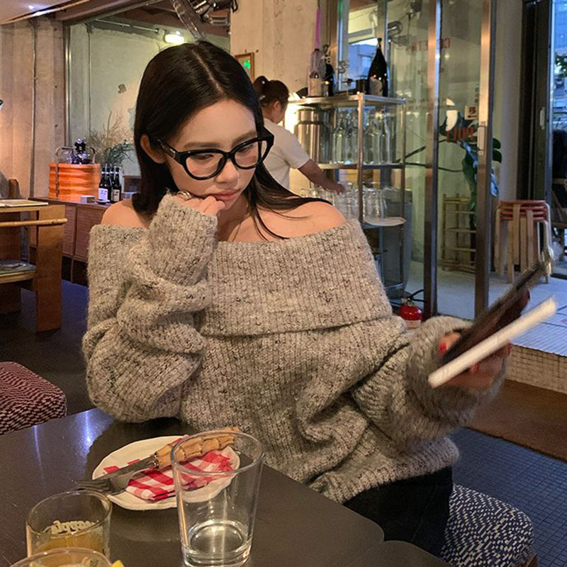 Elegant Off Shoulder Slash Nec - Street Fashion Korea 评论和价格
