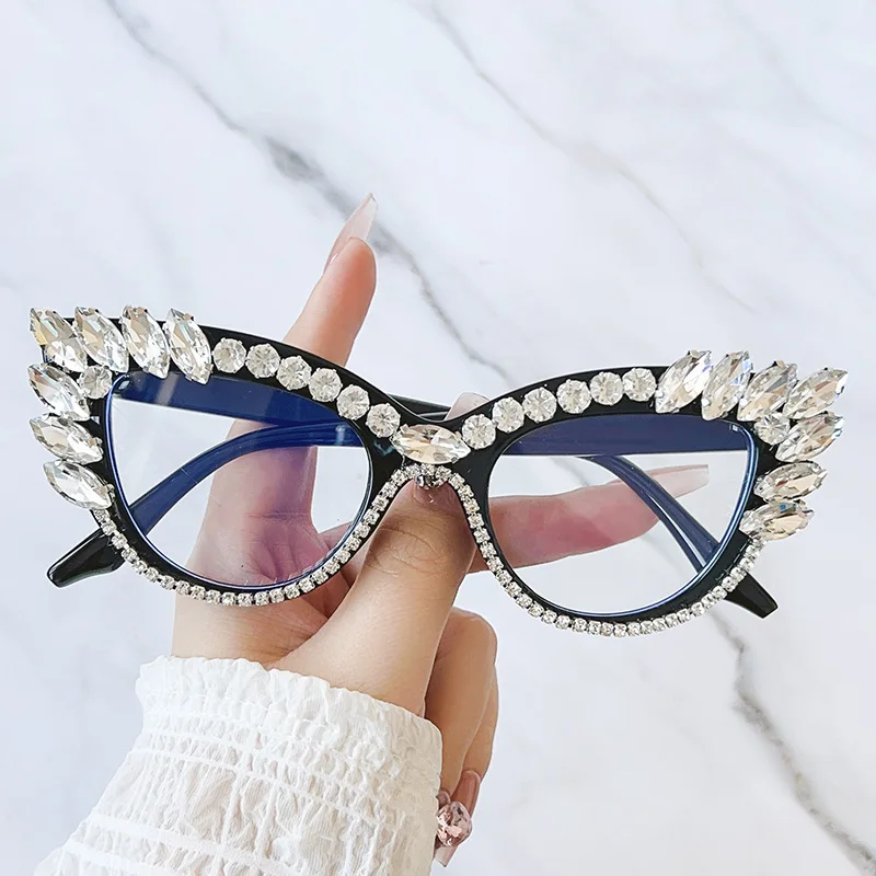 New Retro Cat Eye Diamond Cutt - Street Fashion Photography 评论和价格
