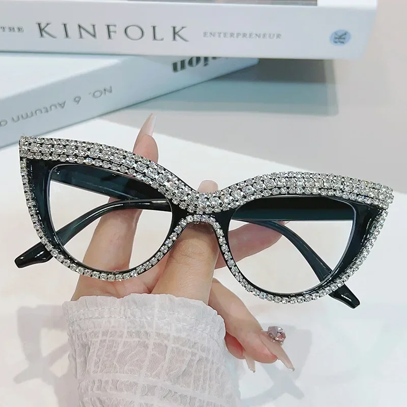 New Retro Cat Eye Diamond Cutt - Street Fashion Photography 评论和价格