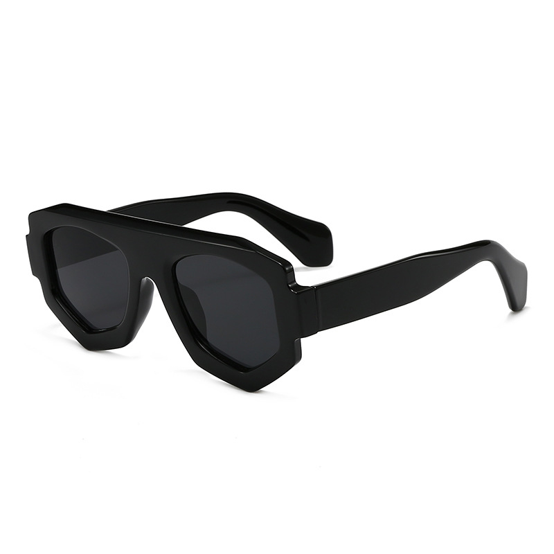 Designer Women Sunglasses Fash - Street Fashion Photography 评论和价格